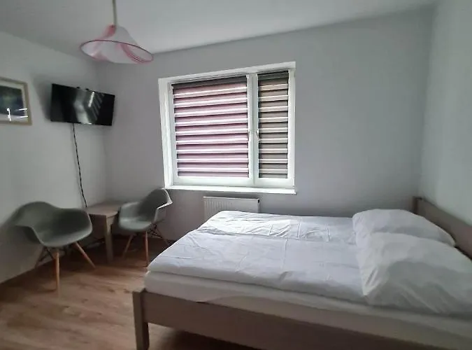 Goscinne Lenaili Pensión *